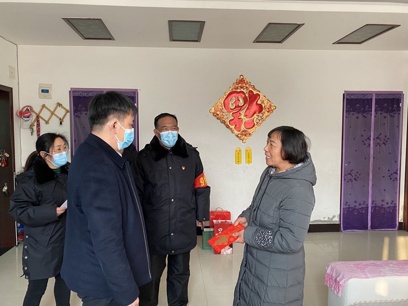 博農(nóng)集團(tuán)走訪慰問老黨員、因公去世黨員干部家屬